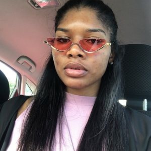 Meet your Posher, Melony